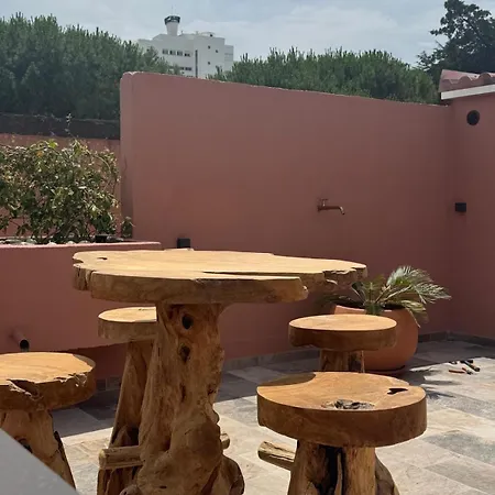 Tropez Centre *